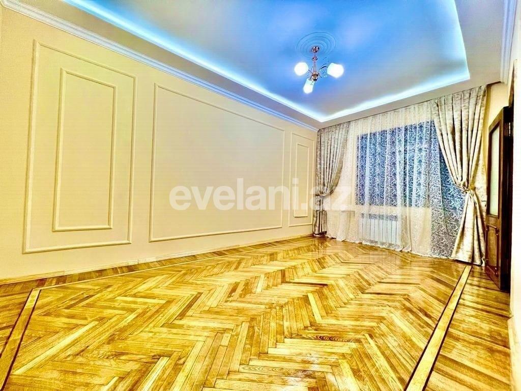 Satılır, köhnə tikili, 2 otaqlı, 60 m², Bakı, Nəsimi r, 4-cü mikrorayon q, Nəsimi m.