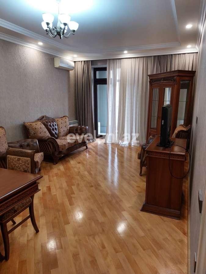 Kirayə verilir, yeni tikili, 2 otaqlı, 100 m², Bakı, Yasamal r, 8 Noyabr m.