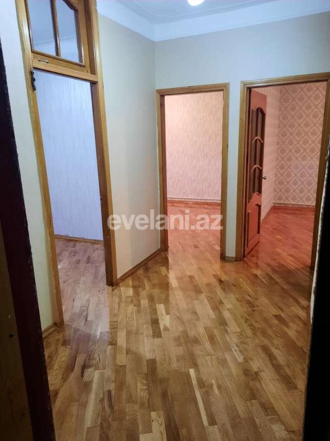 Satılır, köhnə tikili, 3 otaqlı, 90 m², Bakı, Binəqədi r, 6-cı mikrorayon q, Azadlıq prospekti m.