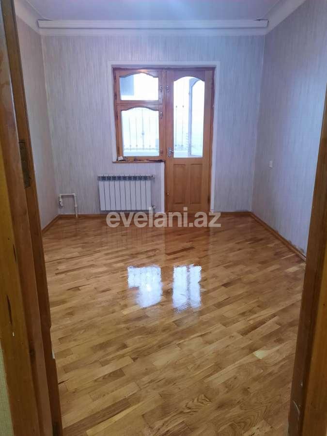 Satılır, köhnə tikili, 3 otaqlı, 90 m², Bakı, Binəqədi r, 6-cı mikrorayon q, Azadlıq prospekti m.