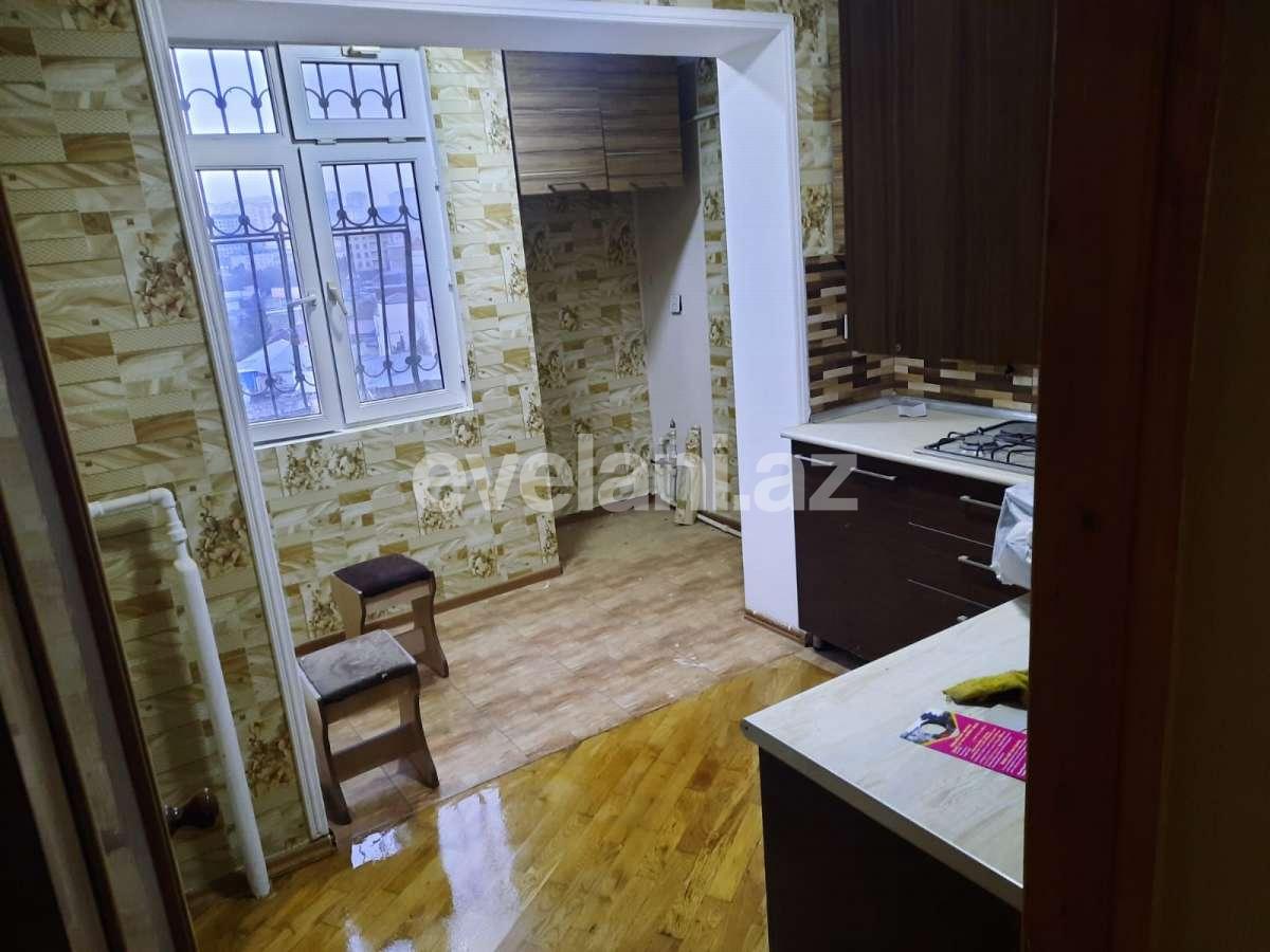 Satılır, köhnə tikili, 3 otaqlı, 90 m², Bakı, Binəqədi r, 6-cı mikrorayon q, Azadlıq prospekti m.