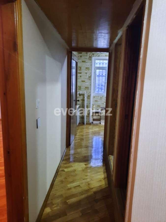 Satılır, köhnə tikili, 3 otaqlı, 90 m², Bakı, Binəqədi r, 6-cı mikrorayon q, Azadlıq prospekti m.