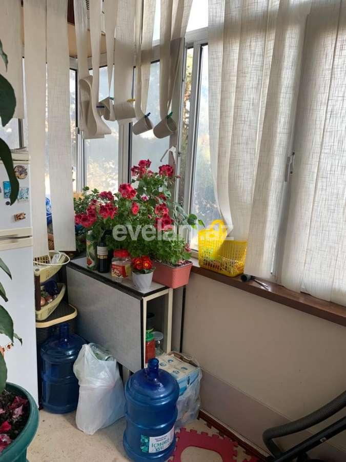 Satılır, köhnə tikili, 2 otaqlı, 49.97 m², Bakı, Binəqədi r, Memar Əcəmi m.