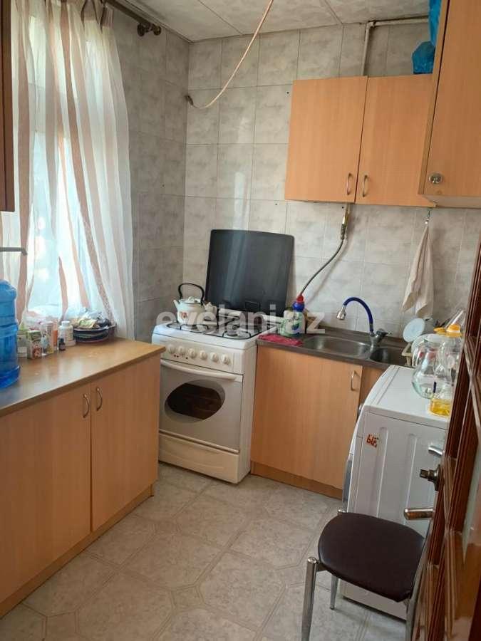 Satılır, köhnə tikili, 2 otaqlı, 49.97 m², Bakı, Binəqədi r, Memar Əcəmi m.