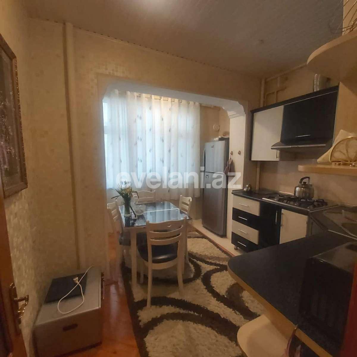 Satılır, köhnə tikili, 3 otaqlı, 90 m², Bakı, Binəqədi r, 9-cu mikrorayon q, Memar Əcəmi m.