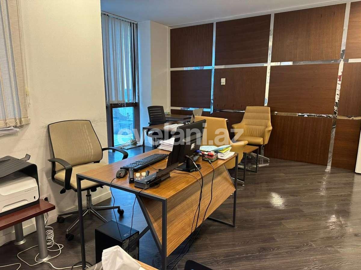 Satılır, ofis, 4 otaqlı, 180 m², Bakı, Səbail r, Sahil m.