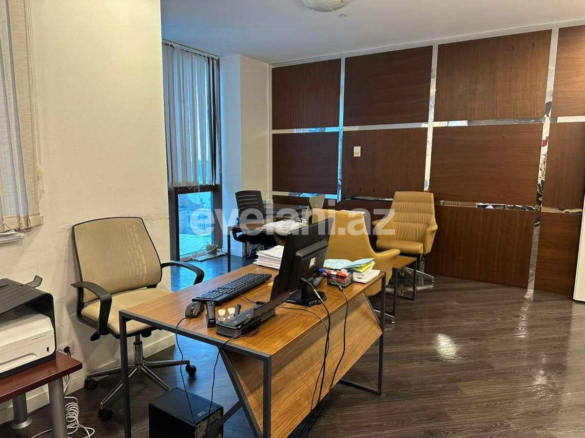 Satılır, ofis, 4 otaqlı, 180 m², Bakı, Səbail r, Sahil m.