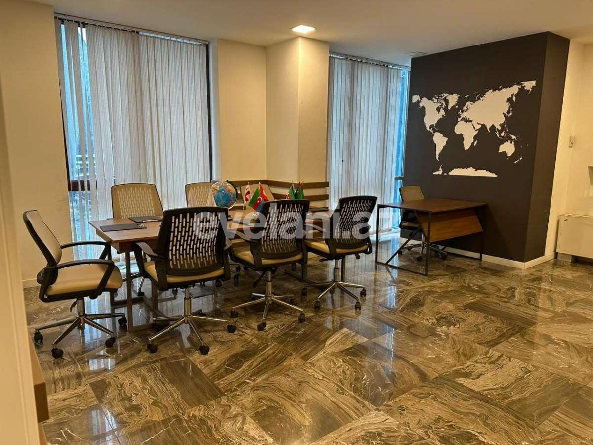 Satılır, ofis, 4 otaqlı, 180 m², Bakı, Səbail r, Sahil m.