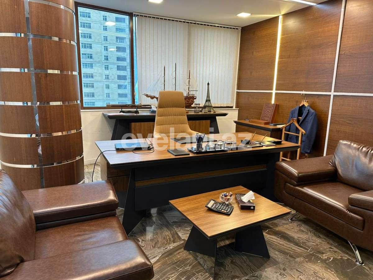 Satılır, ofis, 4 otaqlı, 180 m², Bakı, Səbail r, Sahil m.