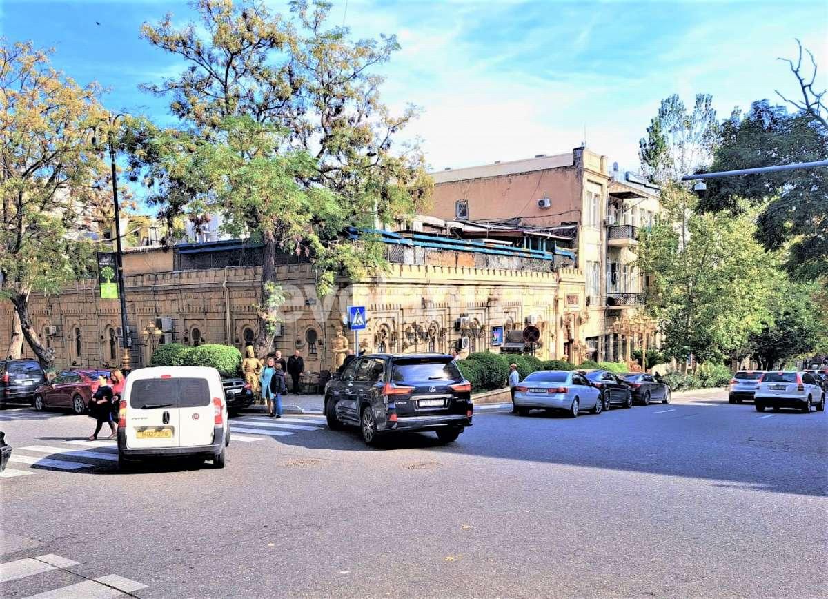 Satılır, obyekt, 200 m², Bakı, Səbail r, Sahil m.