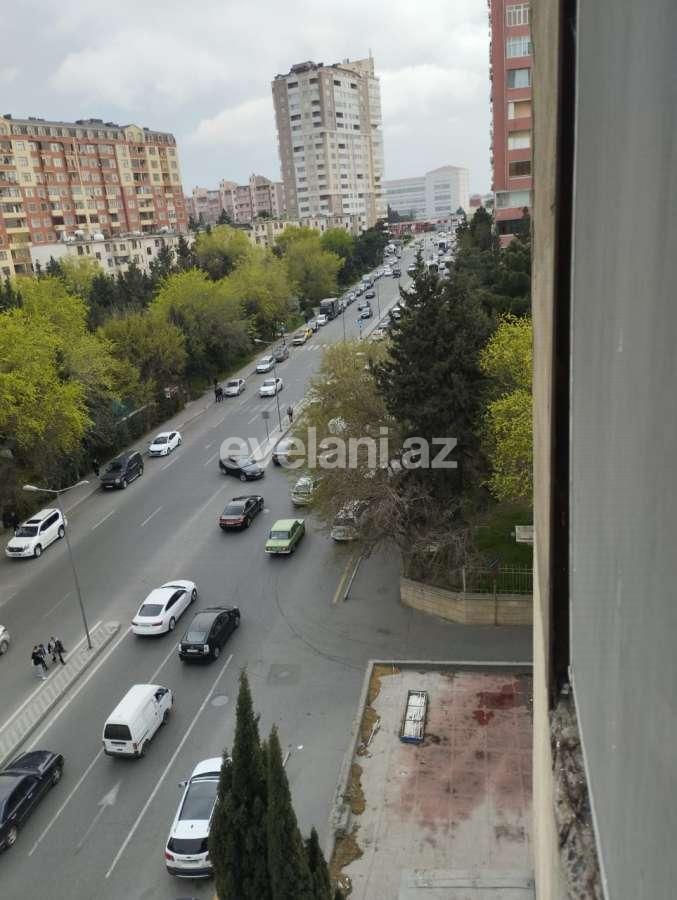 Satılır, köhnə tikili, 2 otaqlı, 60 m², Bakı, Binəqədi r, 9-cu mikrorayon q, Memar Əcəmi m.