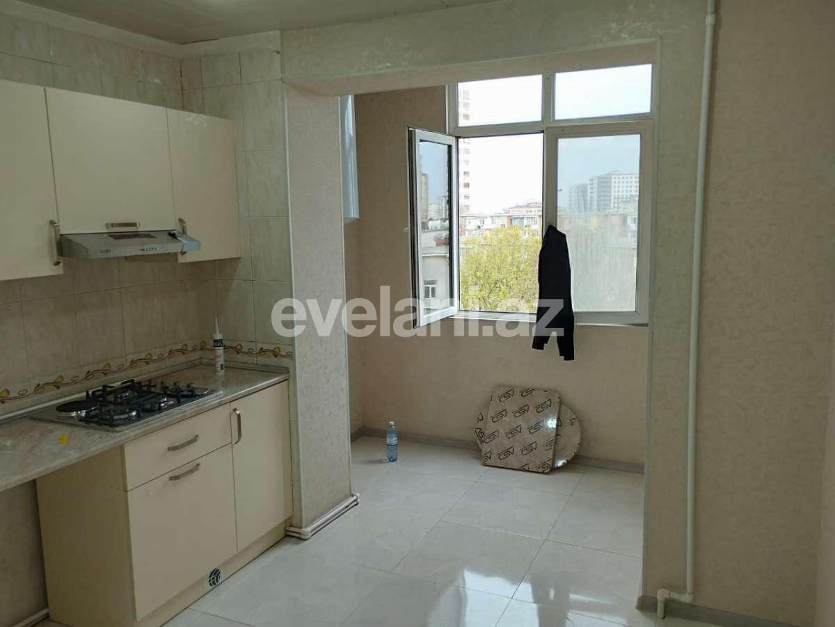 Satılır, köhnə tikili, 2 otaqlı, 60 m², Bakı, Binəqədi r, 9-cu mikrorayon q, Memar Əcəmi m.