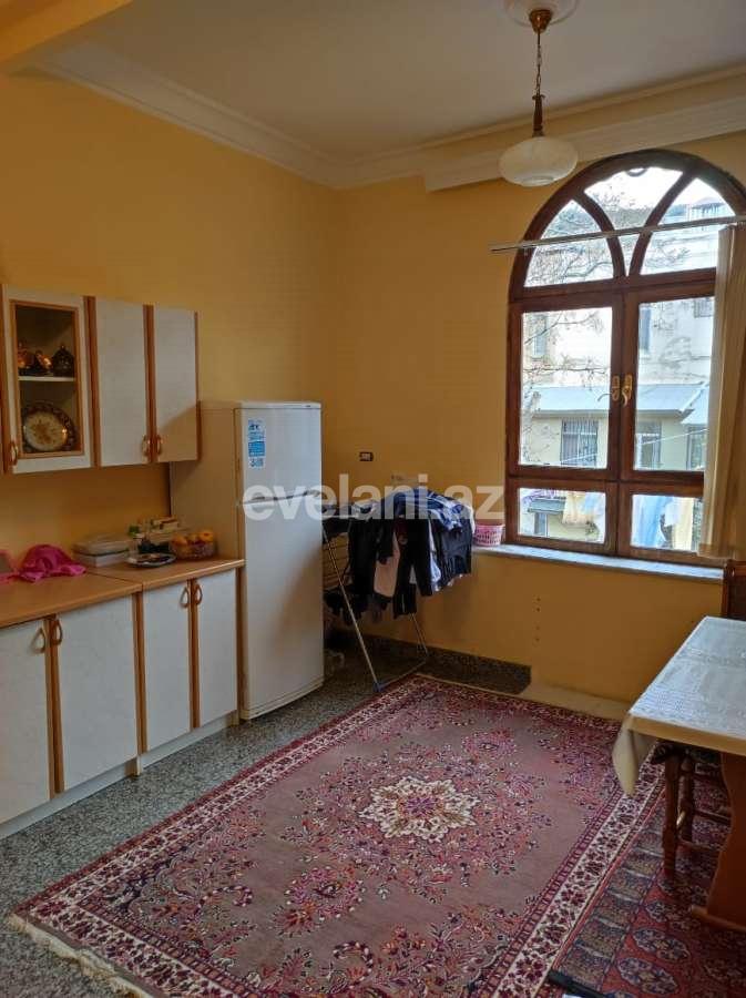 Kirayə verilir, köhnə tikili, 3 otaqlı, 100 m², Bakı, Səbail r.