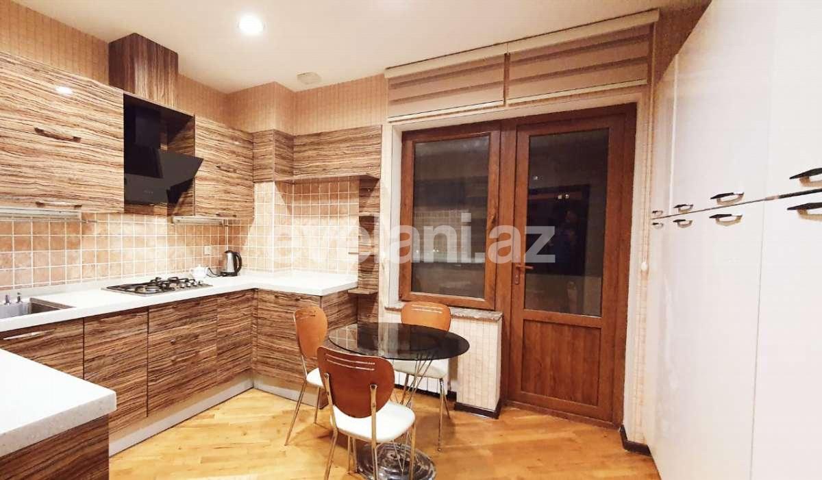 Kirayə verilir, yeni tikili, 2 otaqlı, 90 m², Bakı, Nərimanov r.