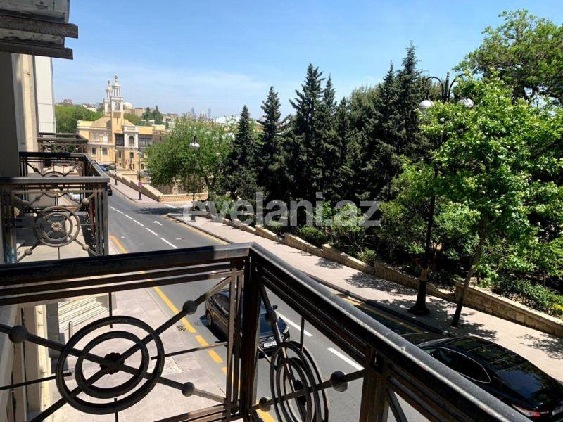 Sale, old building, 3 room, 80 m², Baku, Sabail r, Icheri Sheher m.
