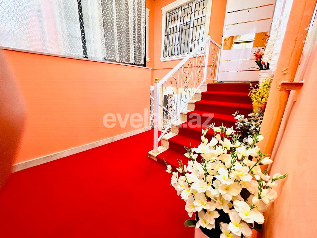 Satılır, həyət evi / bağ, 4 otaqlı, 350 m², Bakı, Abşeron r, Novxanı q.