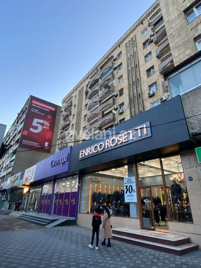 Rent, old building, 3 room, 92 m², Baku, Yasamal r, Inshaatchilar m.