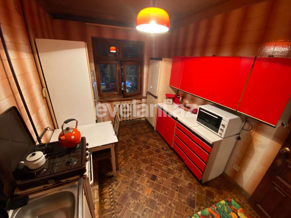 Rent, old building, 3 room, 92 m², Baku, Yasamal r, Inshaatchilar m.