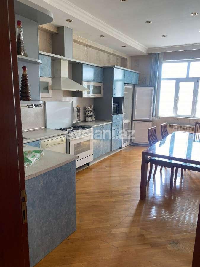 Kirayə verilir, yeni tikili, 4 otaqlı, 175 m², Bakı, Binəqədi r, 8-ci mikrorayon q, Azadlıq prospekti m.