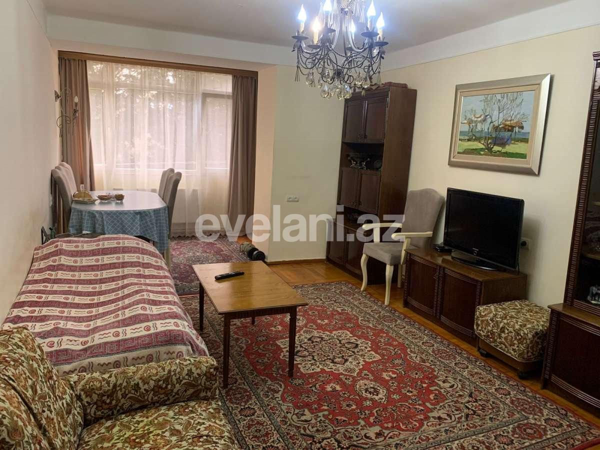 Satılır, köhnə tikili, 3 otaqlı, 80 m², Bakı, Nəsimi r, 4-cü mikrorayon q, Memar Əcəmi m.