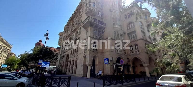 Satılır, köhnə tikili, 3 otaqlı, 70 m², Bakı, Nəsimi r.