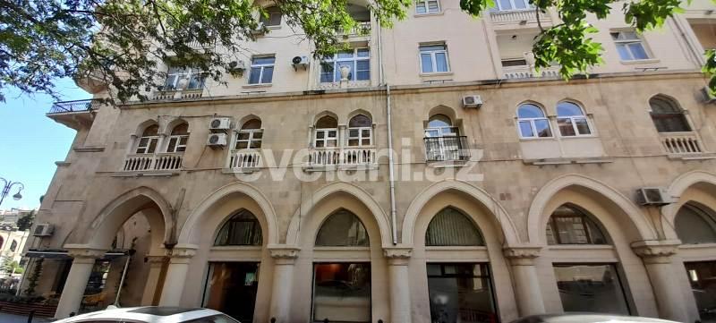 Satılır, köhnə tikili, 3 otaqlı, 70 m², Bakı, Nəsimi r.