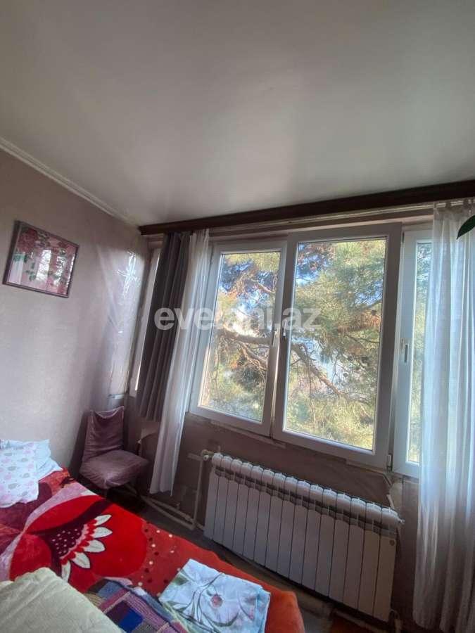 Satılır, köhnə tikili, 2 otaqlı, 40 m², Bakı, Binəqədi r, 9-cu mikrorayon q, Azadlıq prospekti m.