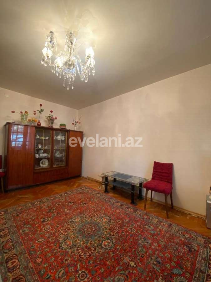 Satılır, köhnə tikili, 2 otaqlı, 40 m², Bakı, Binəqədi r, 9-cu mikrorayon q, Azadlıq prospekti m.