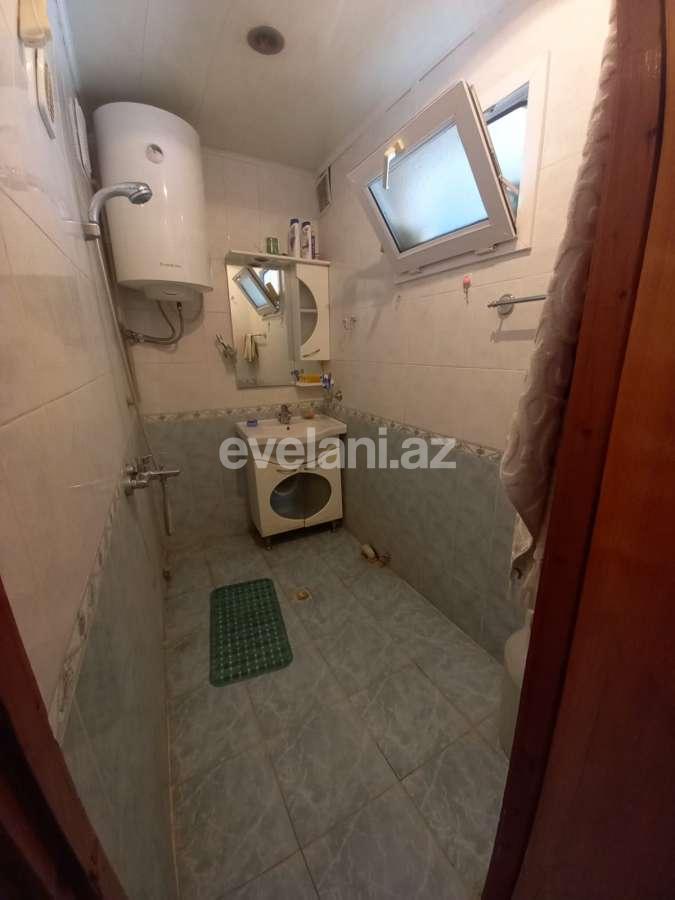 Satılır, köhnə tikili, 2 otaqlı, 60 m², Bakı, Binəqədi r, 9-cu mikrorayon q, Memar Əcəmi m.