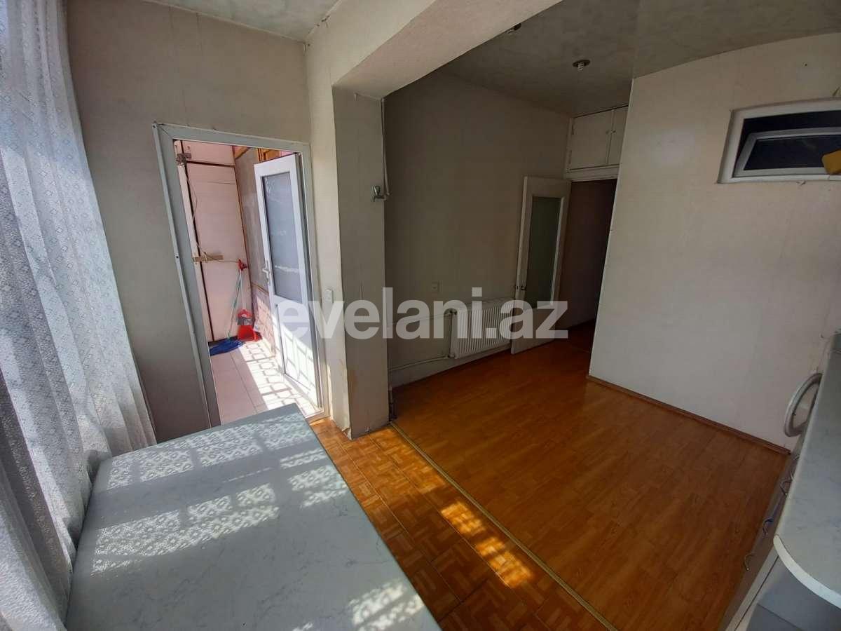 Satılır, köhnə tikili, 2 otaqlı, 60 m², Bakı, Binəqədi r, 9-cu mikrorayon q, Memar Əcəmi m.