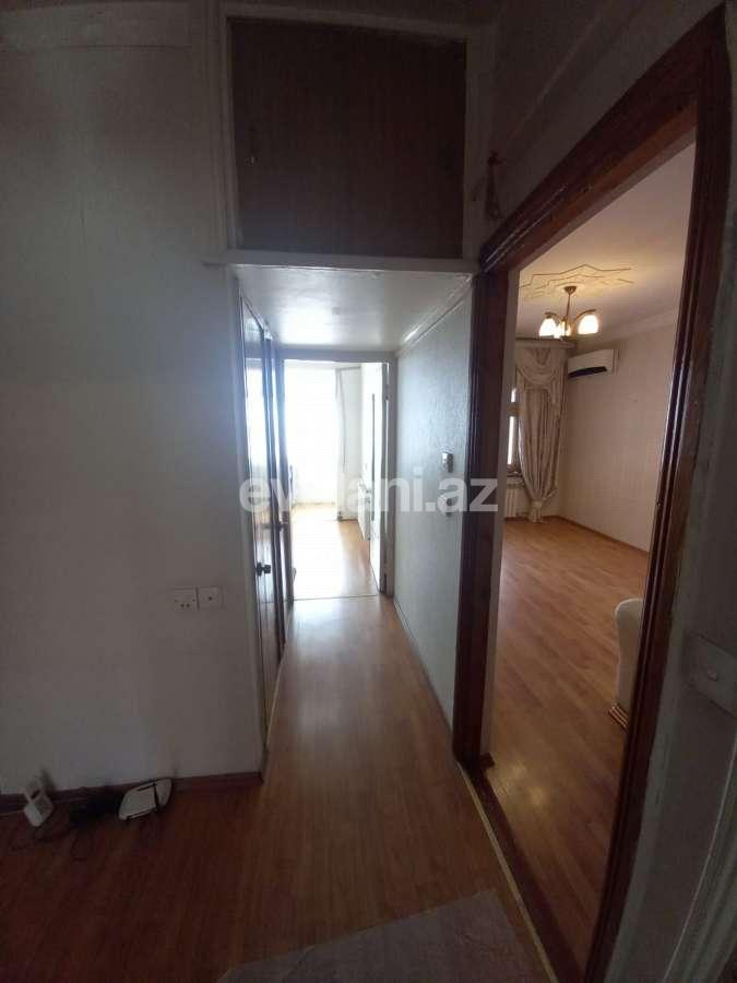 Satılır, köhnə tikili, 2 otaqlı, 60 m², Bakı, Binəqədi r, 9-cu mikrorayon q, Memar Əcəmi m.