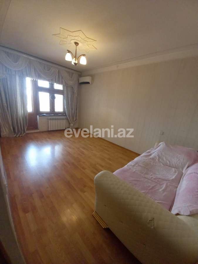 Satılır, köhnə tikili, 2 otaqlı, 60 m², Bakı, Binəqədi r, 9-cu mikrorayon q, Memar Əcəmi m.