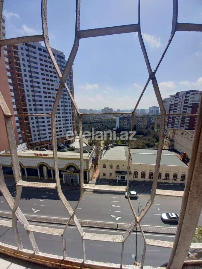 Satılır, köhnə tikili, 2 otaqlı, 60 m², Bakı, Binəqədi r, 9-cu mikrorayon q, Memar Əcəmi m.