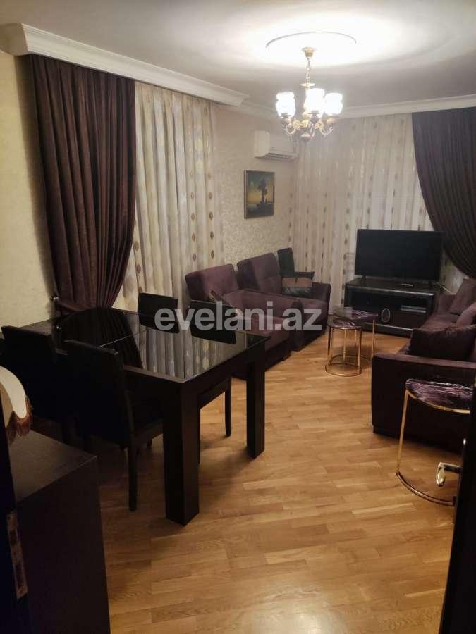 Satılır, köhnə tikili, 2 otaqlı, 65 m², Bakı, Binəqədi r, 9-cu mikrorayon q, Memar Əcəmi m.