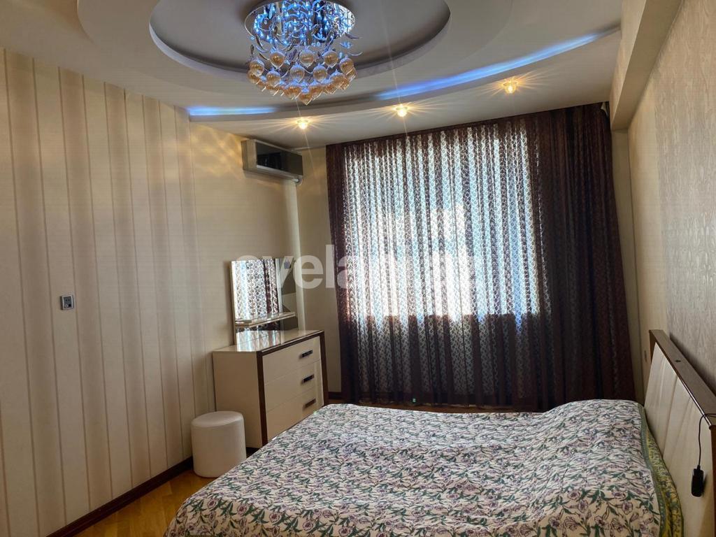 Rent, new building, 4 room, 185 m², Baku, Khatai r, Shah Ismail Khatai m.