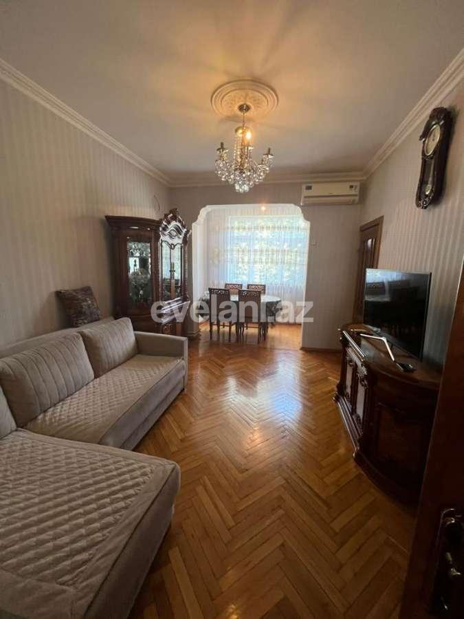 Kirayə verilir, köhnə tikili, 3 otaqlı, 86 m², Bakı, Nəsimi r, 5-ci mikrorayon q, Memar Əcəmi m.