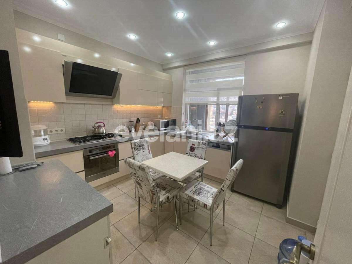 Kirayə verilir, köhnə tikili, 4 otaqlı, 140 m², Bakı, Səbail r, İçəri Şəhər m.