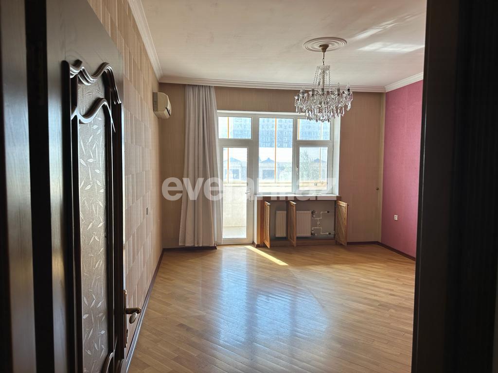 Satılır, yeni tikili, 4 otaqlı, 200 m², Bakı, Yasamal r.