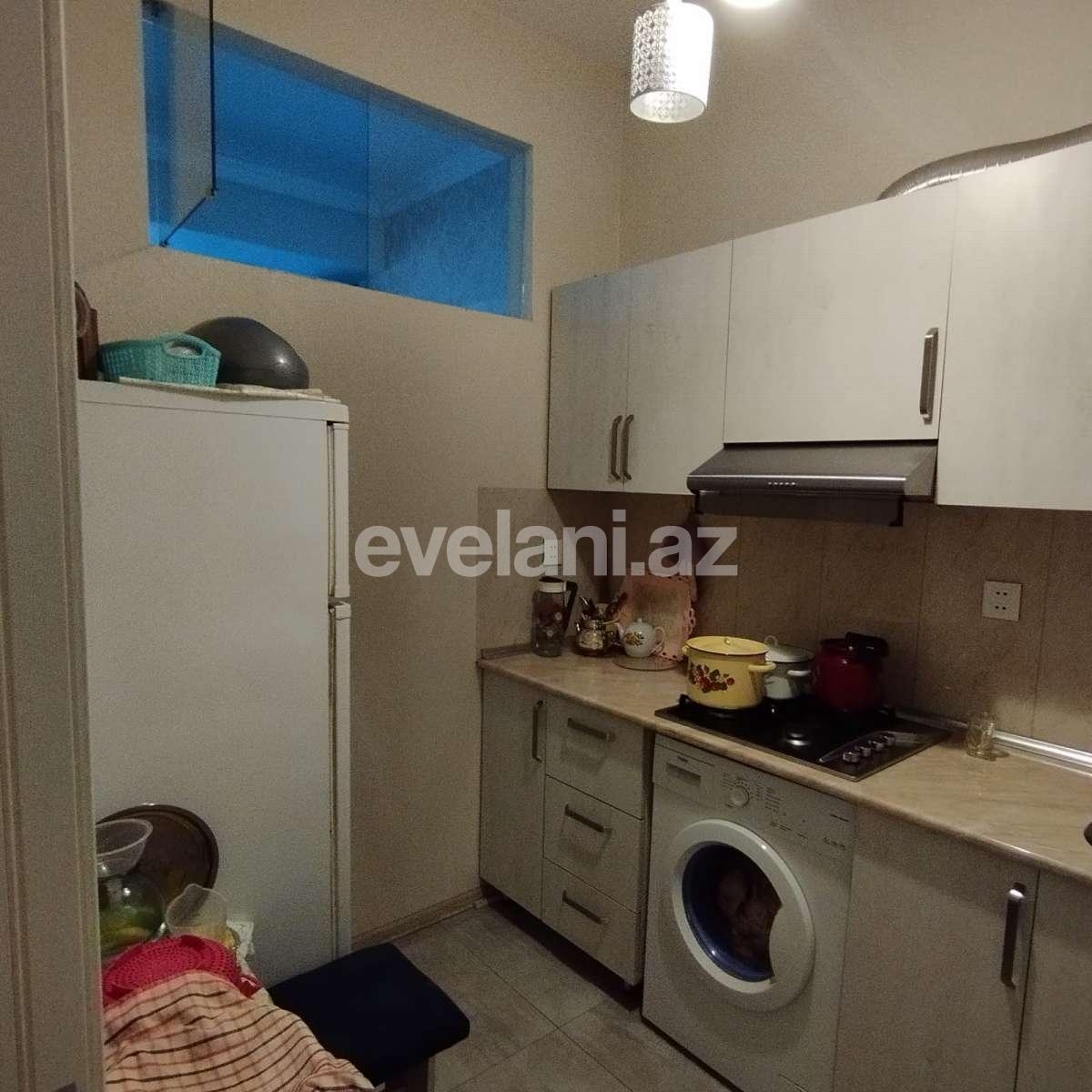 Satılır, köhnə tikili, 2 otaqlı, 54 m², Bakı, Yasamal r, Elmlər Akademiyası m.