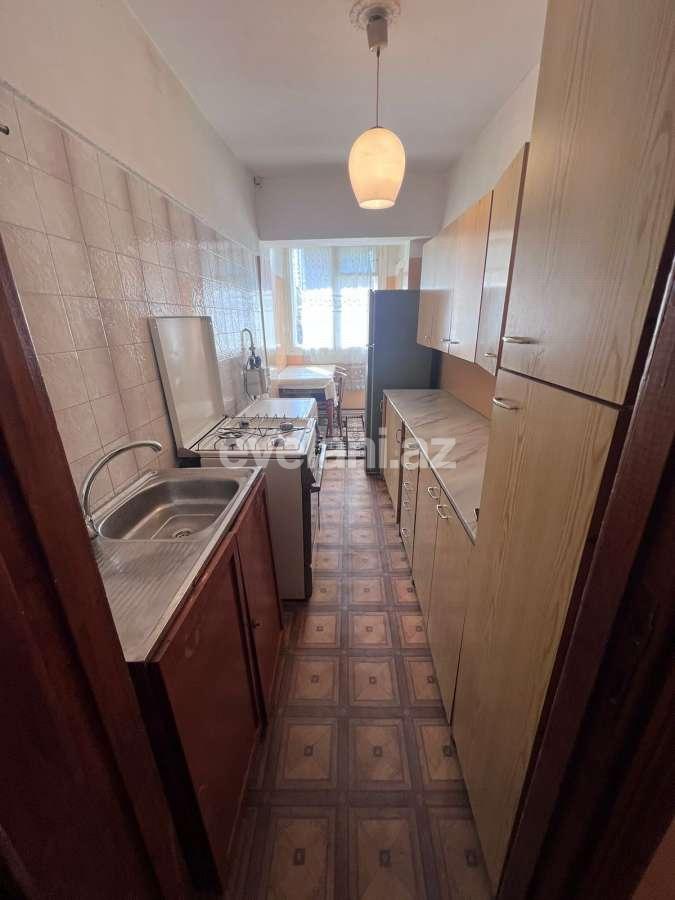 Сдаётся, вторичка, 3-комнаты, 85 m², Баку, Ясамальский r, Элмляр Академиясы m.