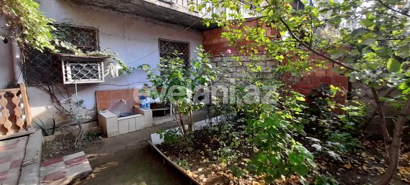 Satılır, köhnə tikili, 5 otaqlı, 120 m², Bakı, Yasamal r.
