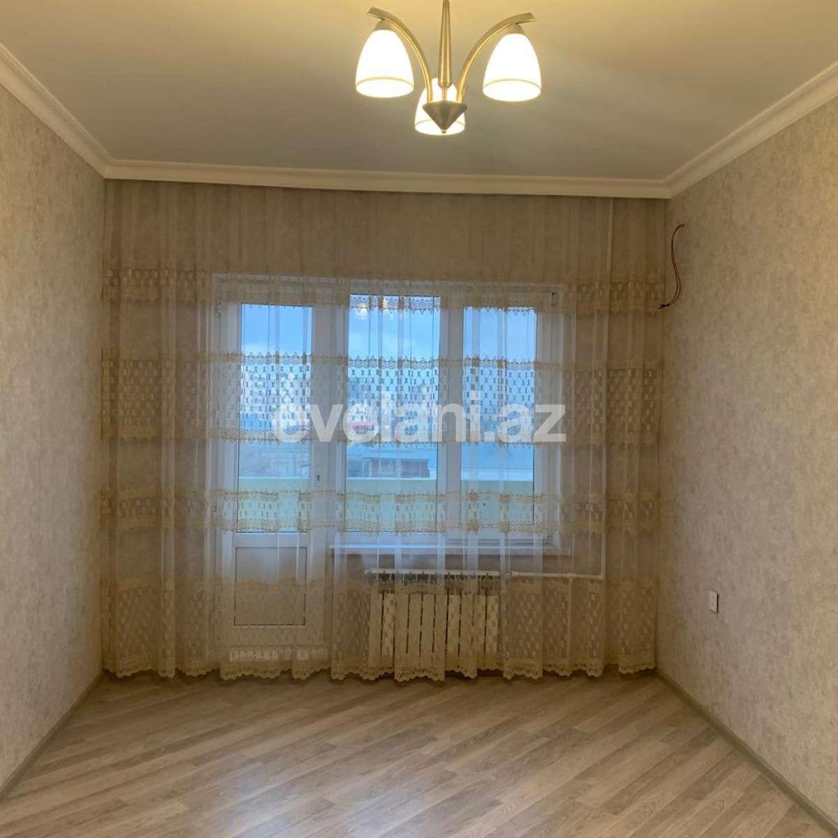 Satılır, köhnə tikili, 3 otaqlı, 90 m², Bakı, Nəsimi r, 4-cü mikrorayon q, Memar Əcəmi m.