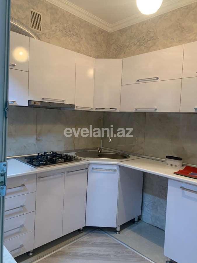 Satılır, köhnə tikili, 3 otaqlı, 90 m², Bakı, Nəsimi r, 4-cü mikrorayon q, Memar Əcəmi m.