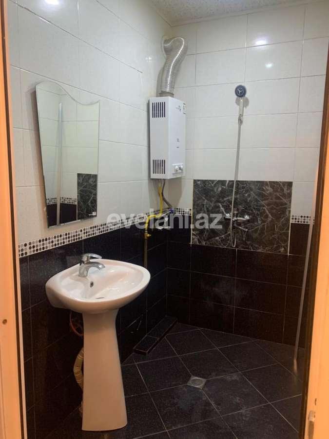 Satılır, köhnə tikili, 3 otaqlı, 90 m², Bakı, Nəsimi r, 4-cü mikrorayon q, Memar Əcəmi m.