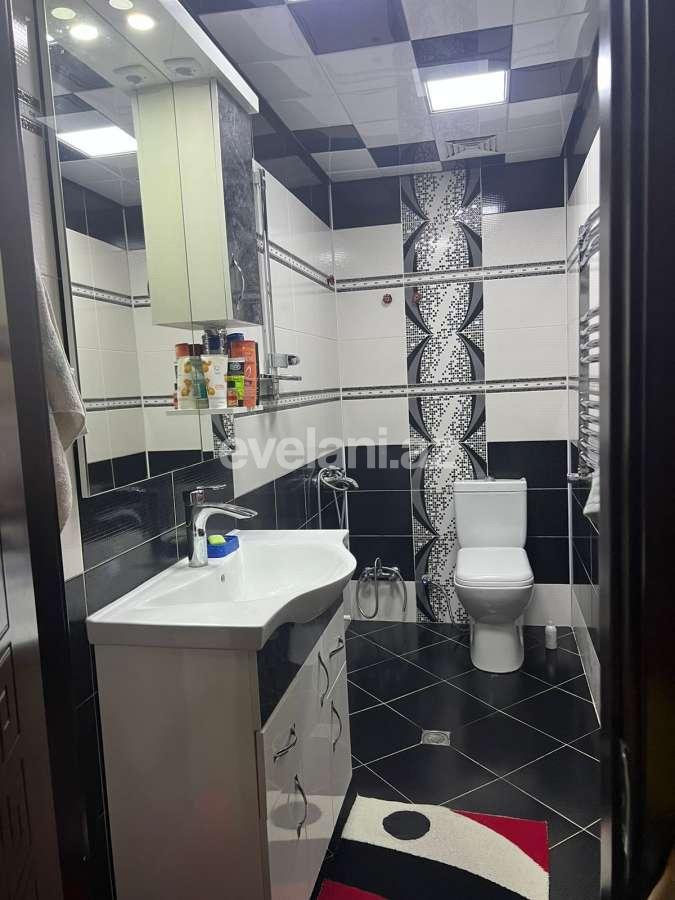 Satılır, köhnə tikili, 3 otaqlı, 78 m², Bakı, Binəqədi r, 7-ci mikrorayon q, Azadlıq prospekti m.