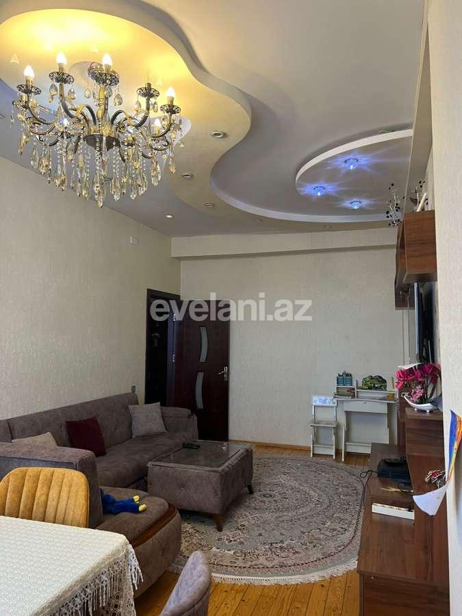 Satılır, köhnə tikili, 3 otaqlı, 78 m², Bakı, Binəqədi r, 7-ci mikrorayon q, Azadlıq prospekti m.