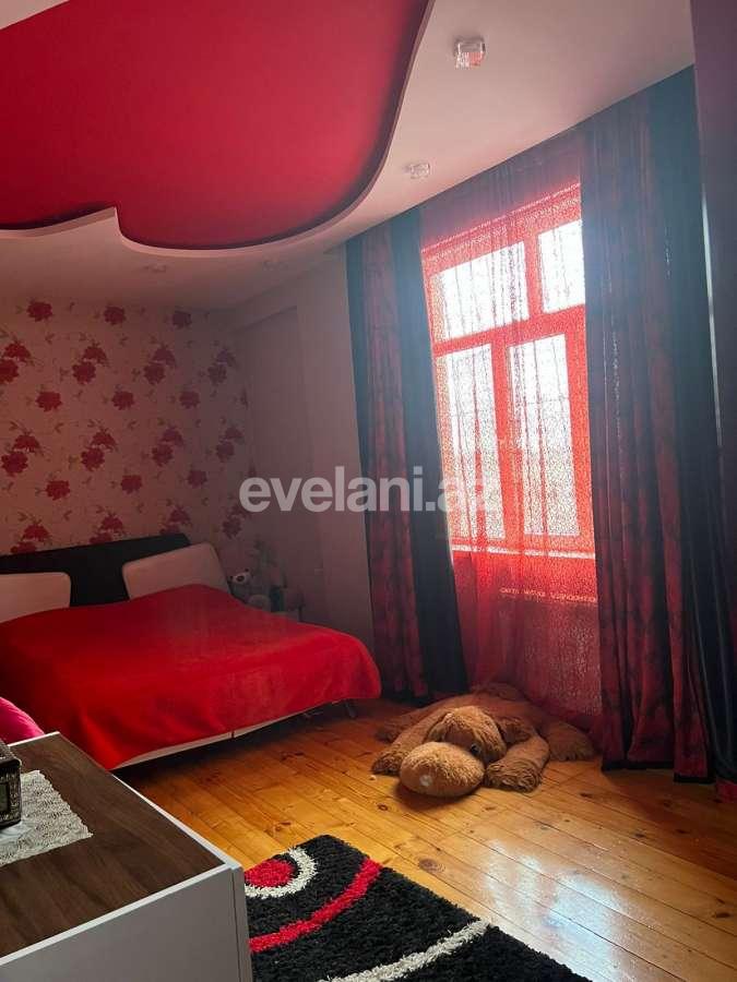 Satılır, köhnə tikili, 3 otaqlı, 78 m², Bakı, Binəqədi r, 7-ci mikrorayon q, Azadlıq prospekti m.