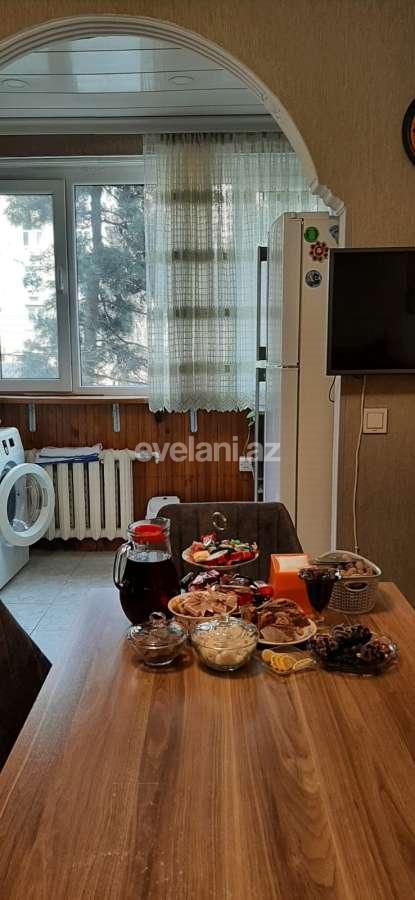 Satılır, köhnə tikili, 3 otaqlı, 75 m², Bakı, Nizami r, Xalqlar Dostluğu m.