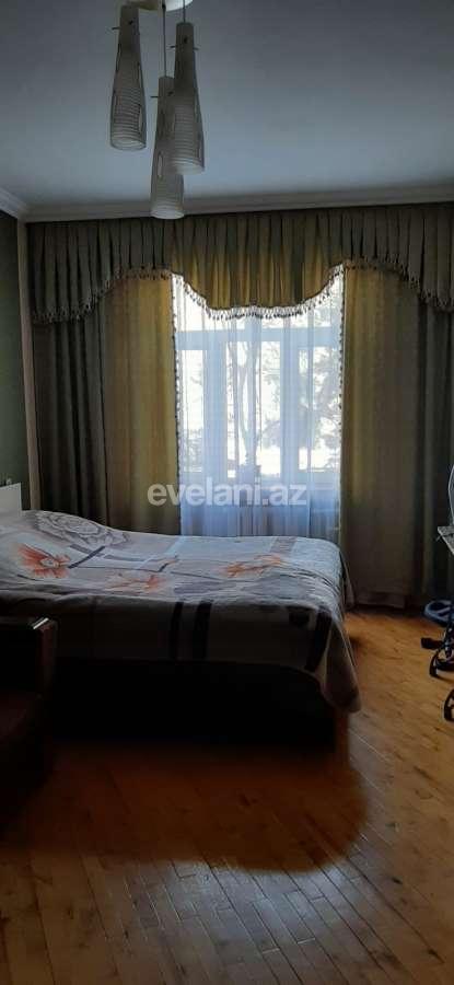 Satılır, köhnə tikili, 3 otaqlı, 75 m², Bakı, Nizami r, Xalqlar Dostluğu m.