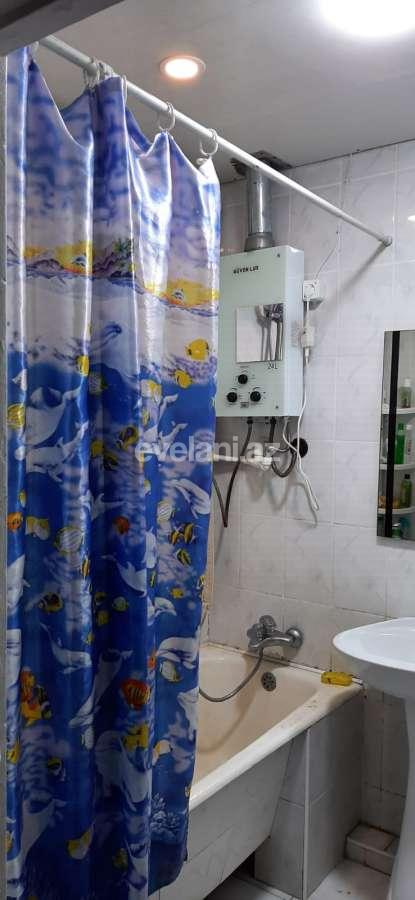 Satılır, köhnə tikili, 3 otaqlı, 75 m², Bakı, Nizami r, Xalqlar Dostluğu m.